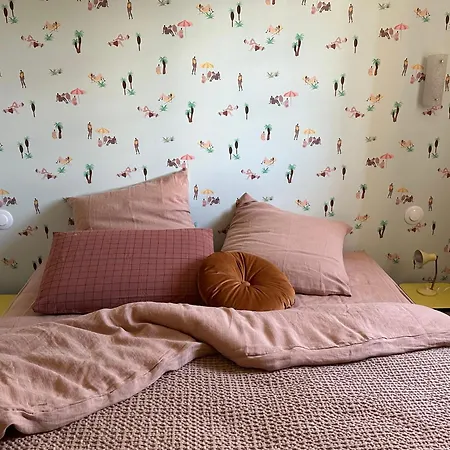 Un Mouton Dans L'eglise Putot-en-Bessin