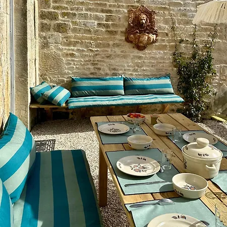 Un Mouton Dans L'eglise Casa de Férias Putot-en-Bessin