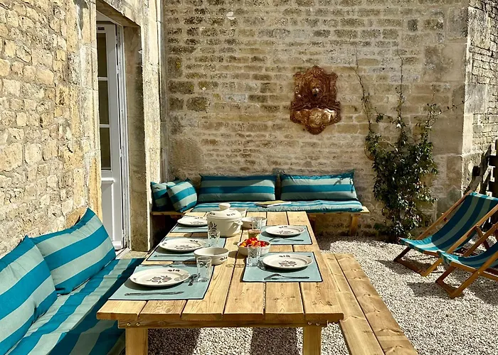 Un Mouton Dans L'eglise * Putot-en-Bessin