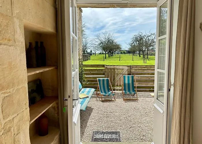 Un Mouton Dans L'eglise Putot-en-Bessin