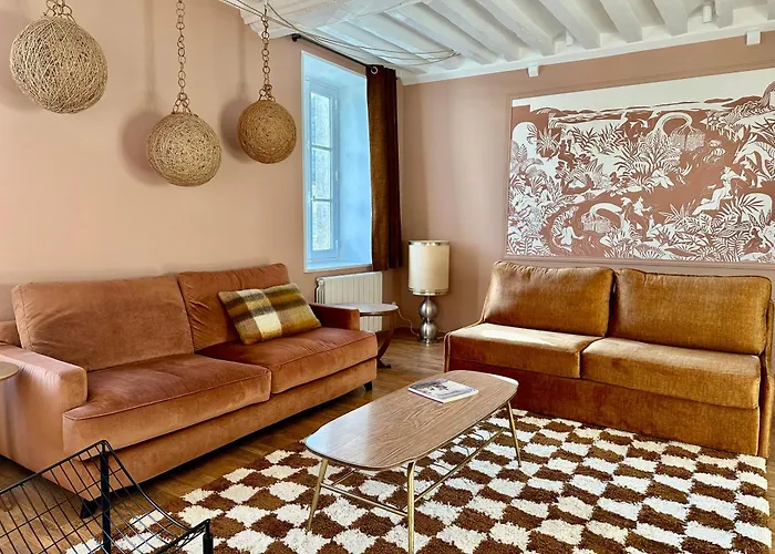 Un Mouton Dans L'eglise * Putot-en-Bessin